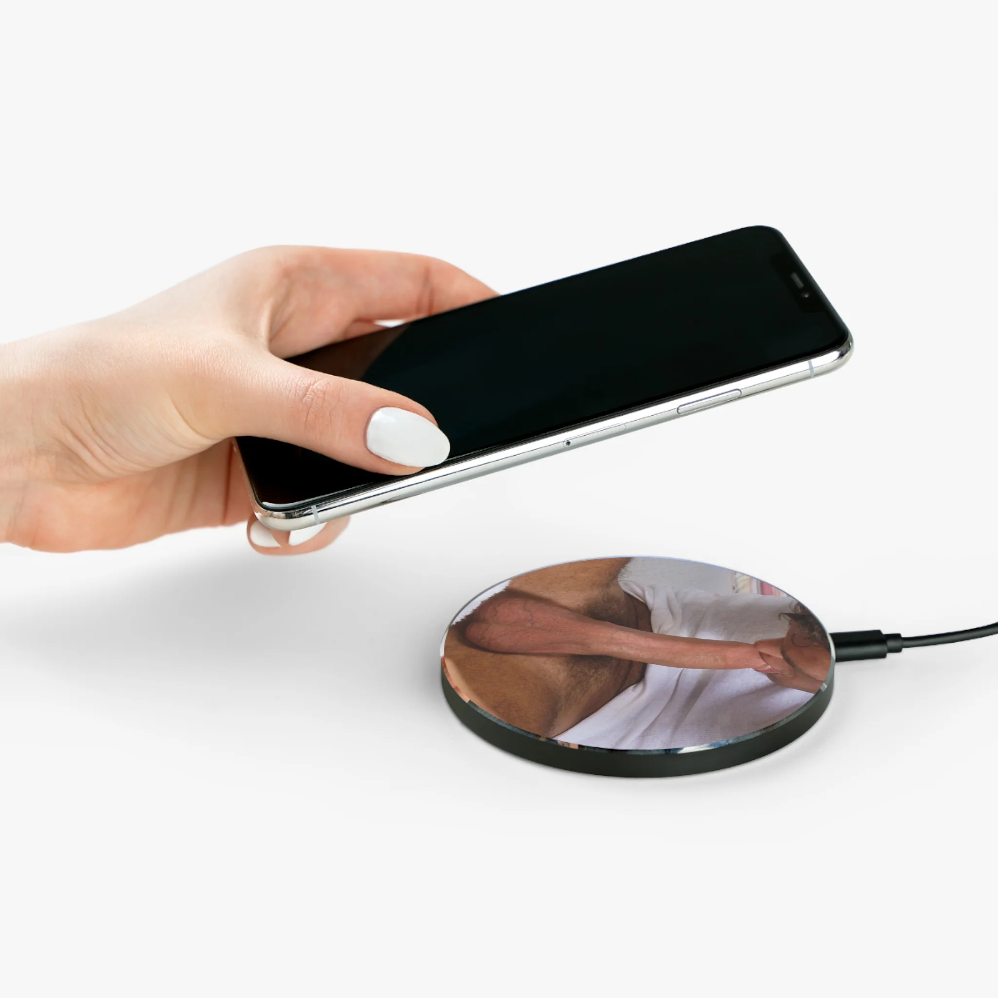 BLOW ME Wireless Charger by CHUCK X CULTUREEDIT - Image 4