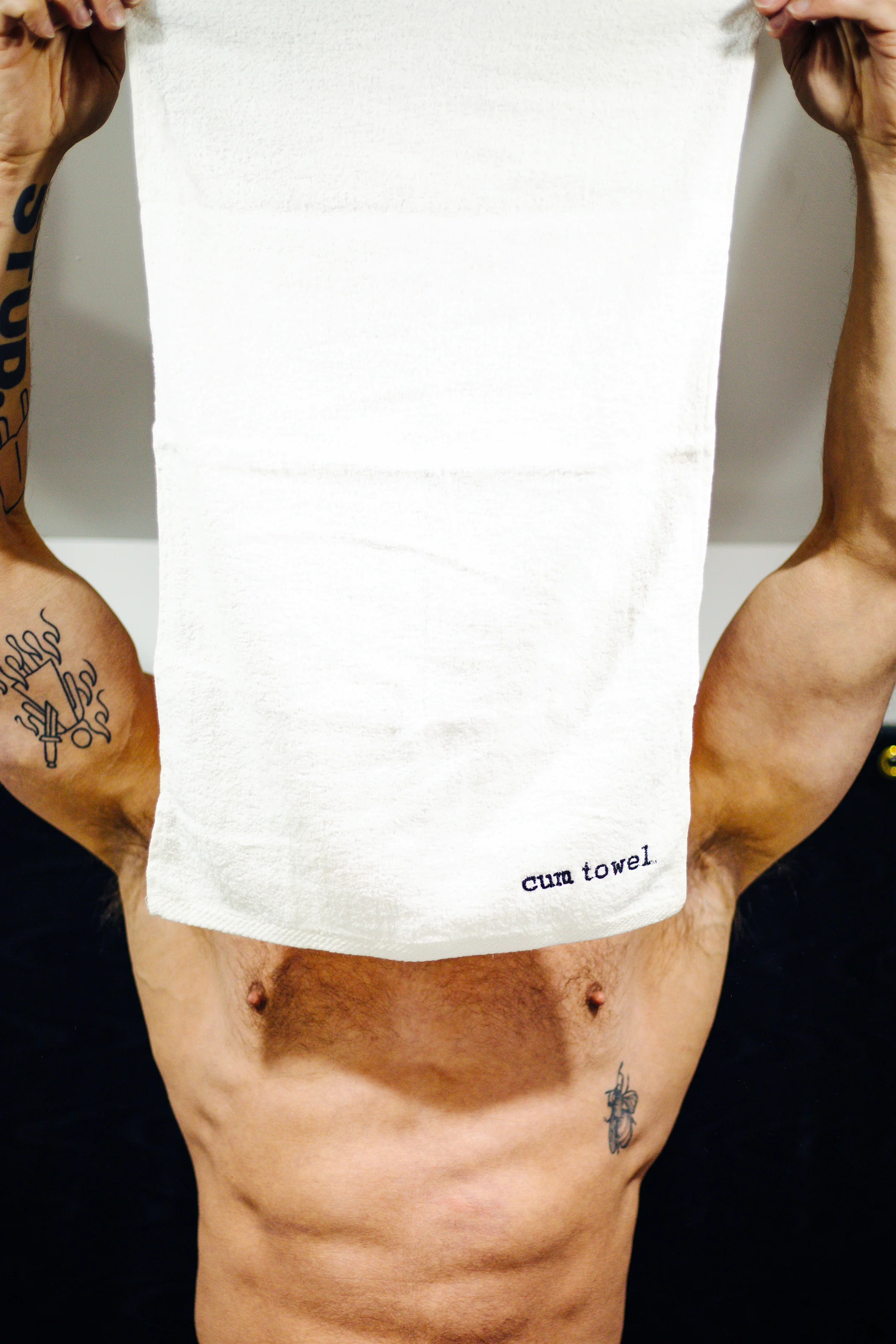 Embroidered Cum Towel White - Image 5
