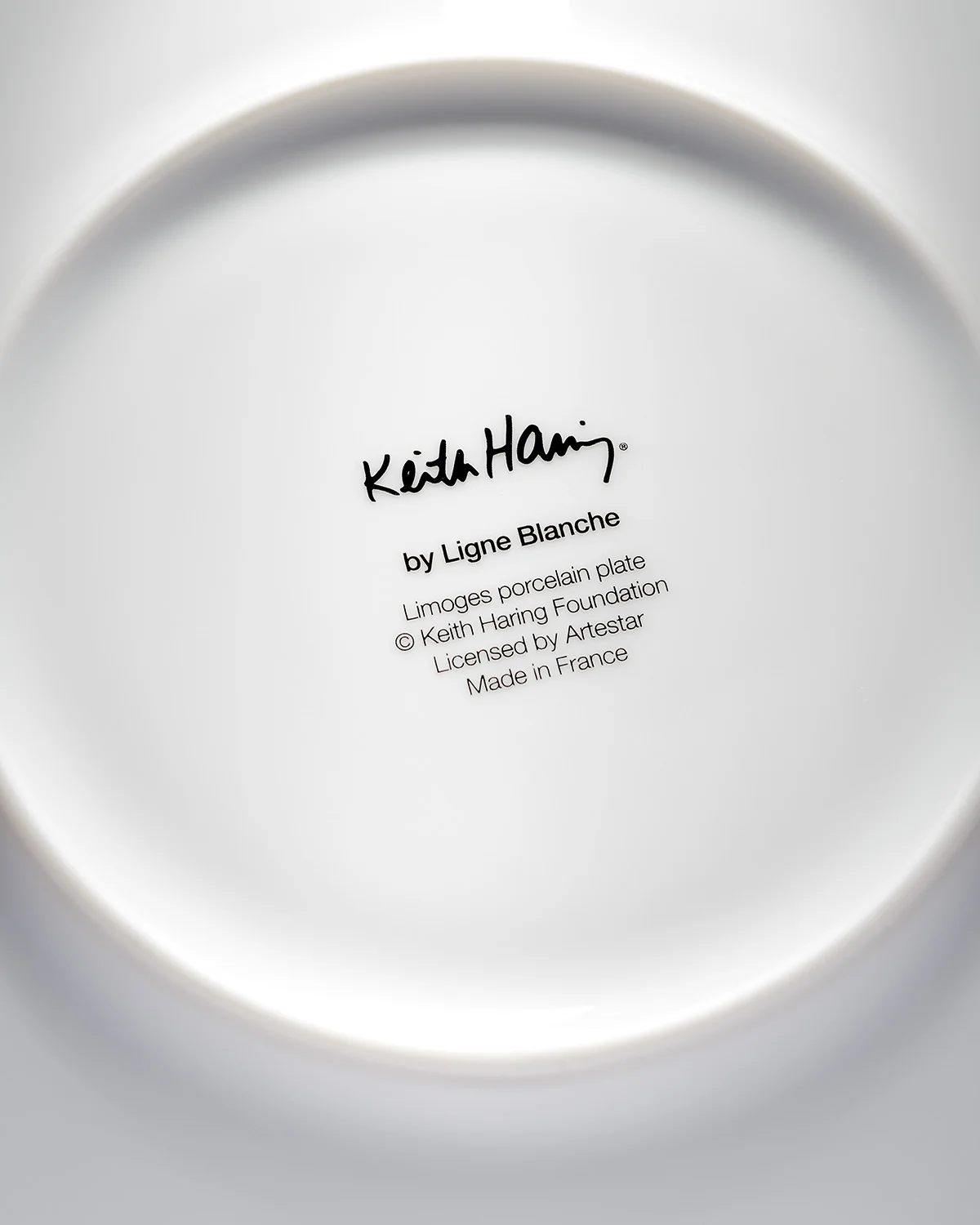 Keith Haring PORCELAIN and platinum PLATE "Red on White" - Image 10