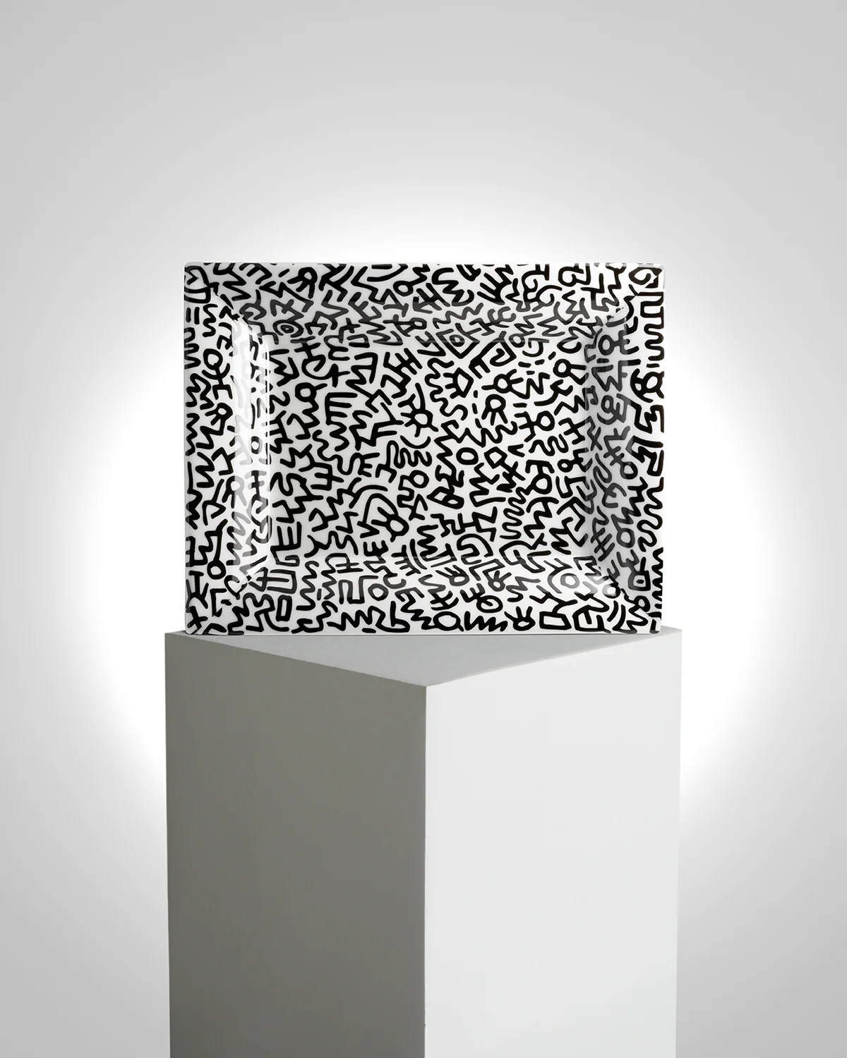 Keith Haring PORCELAIN TRAY BLACK "PATTERN COLLECTION" - Image 2