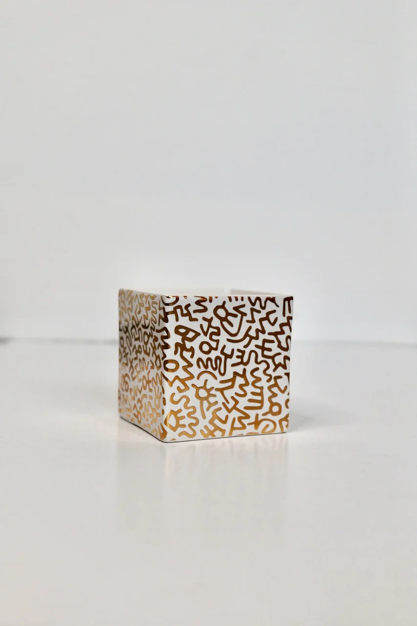 Keith Haring Square Gold Pattern Candle - Image 6