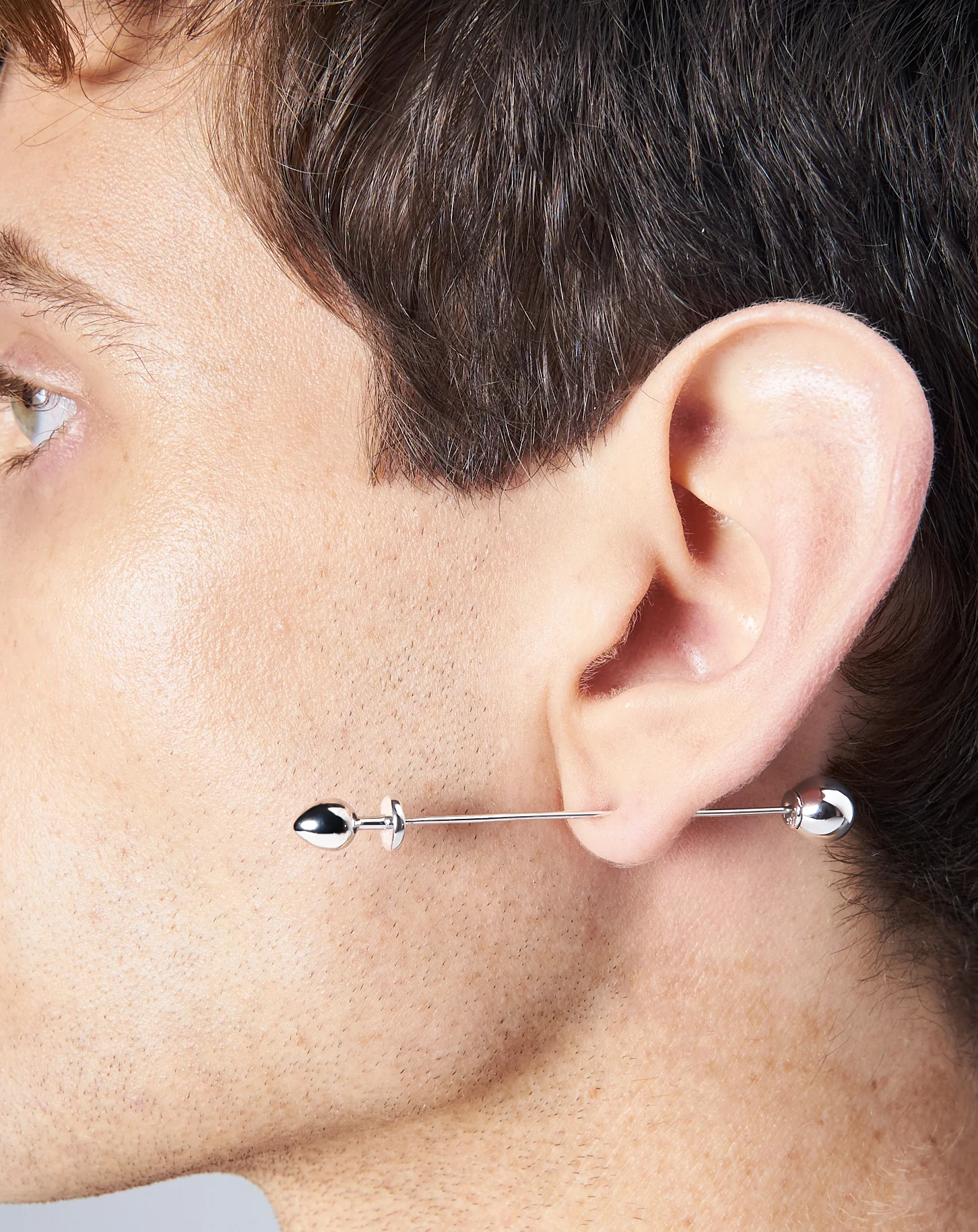 KISKA LAB MINI PLUG PIN EARRING