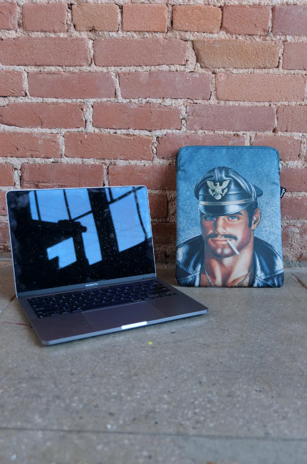 TOM OF FINLAND DAY & NIGHT LAPTOP SLEEVE 13" BY LOQI - Image 8