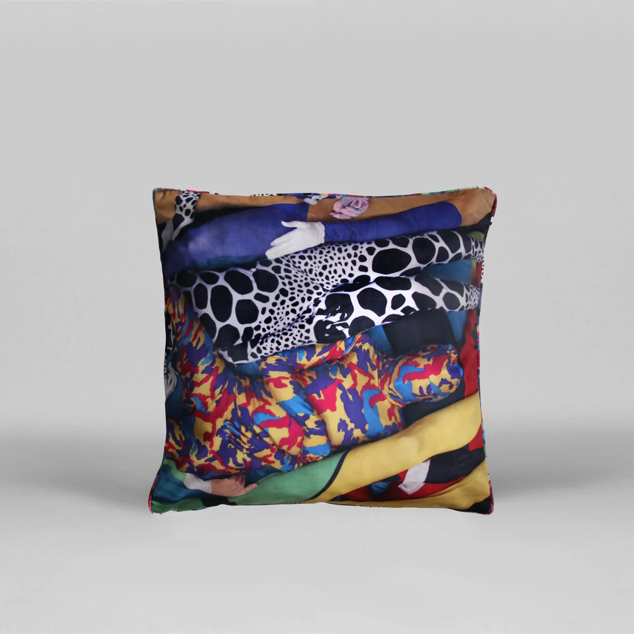 OLAF BREUNING, UNITLED (2019) Art Pillow for Henzel Studio - Image 3