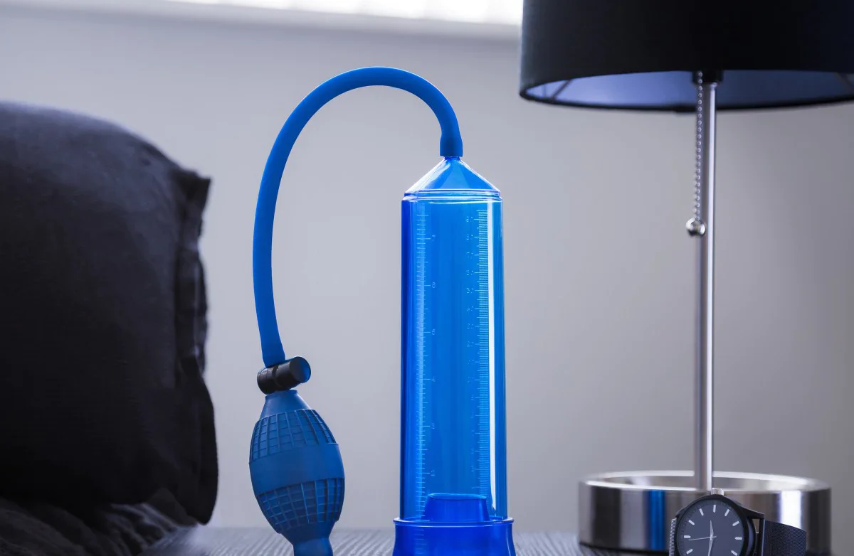 Performance VX101 Beginner's Male Enhancement Blue Penis Pump - Image 7