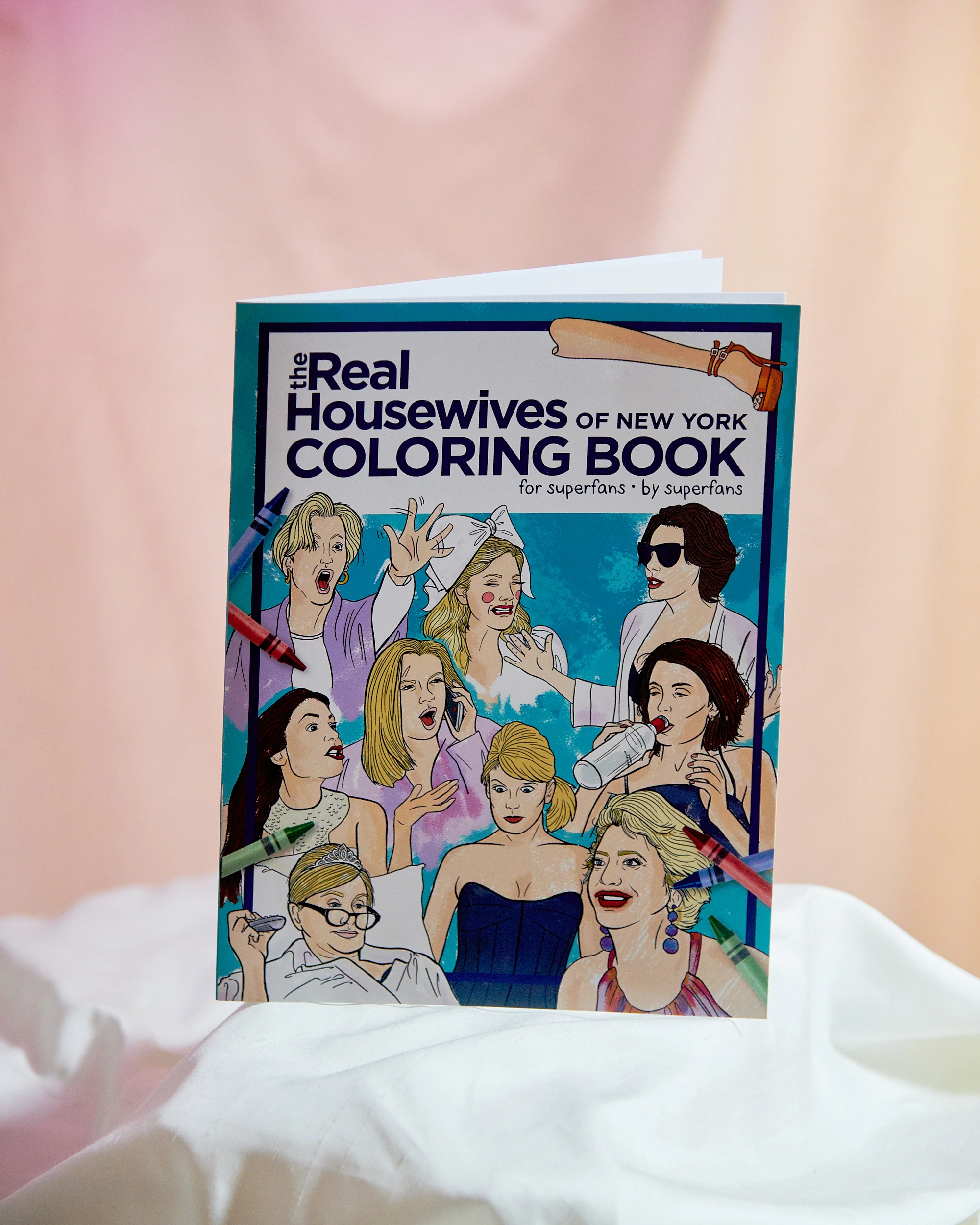 NEW YORK HOUSEWIVES COLORING BOOK - Image 2
