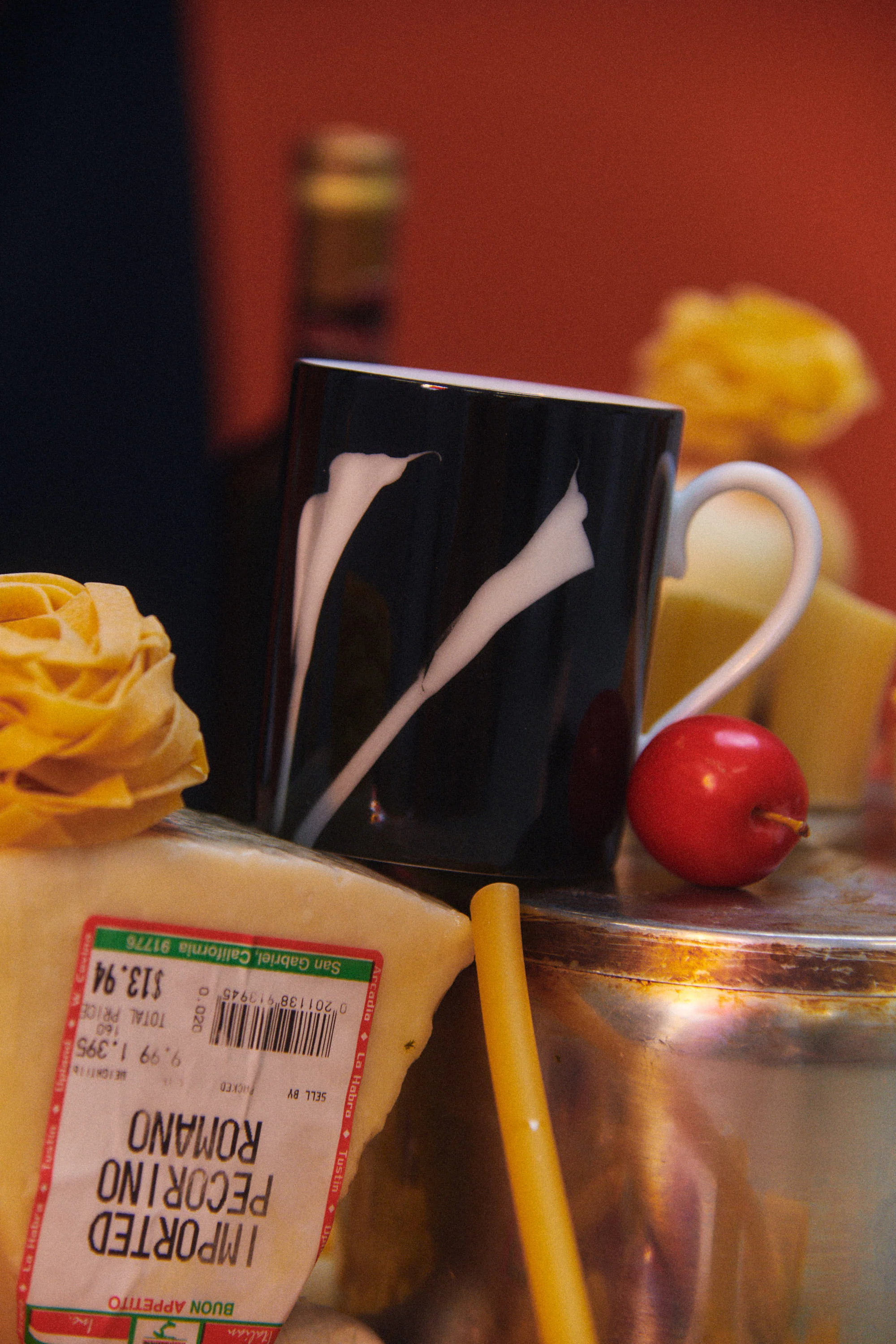 ROBERT MAPPLETHORPE "Calla Lily" Mug - Image 3