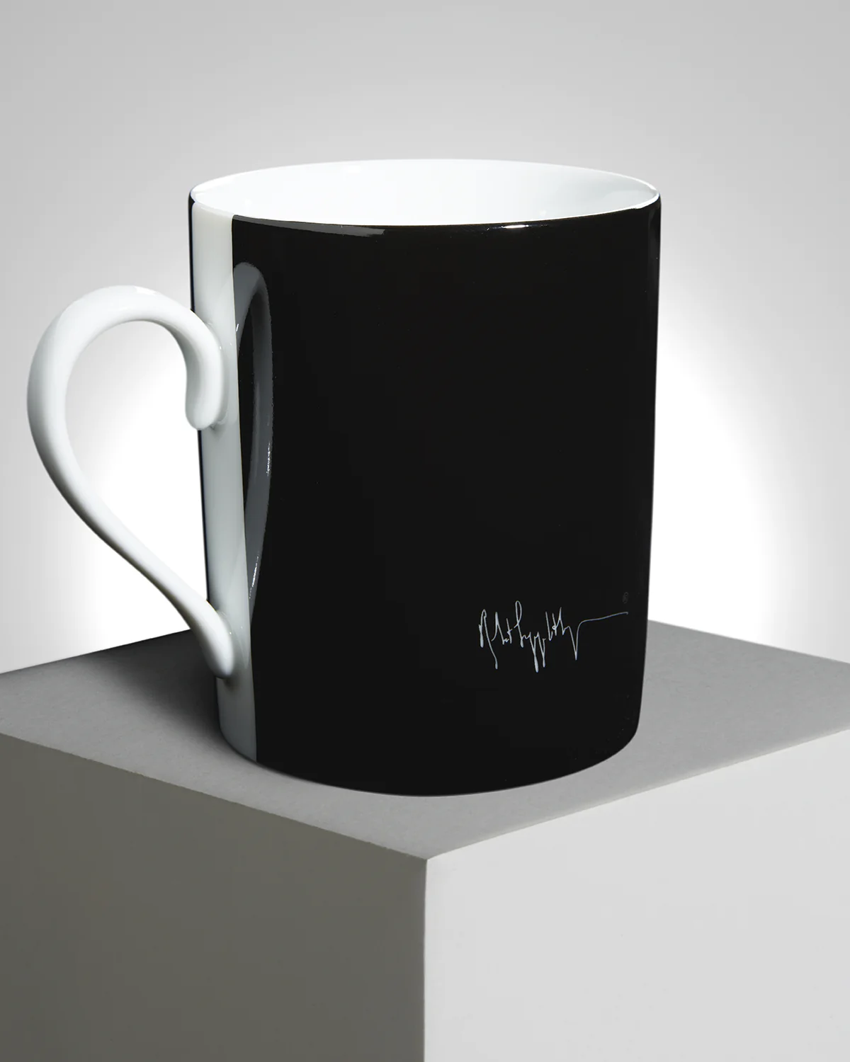 ROBERT MAPPLETHORPE "Calla Lily" Mug - Image 5