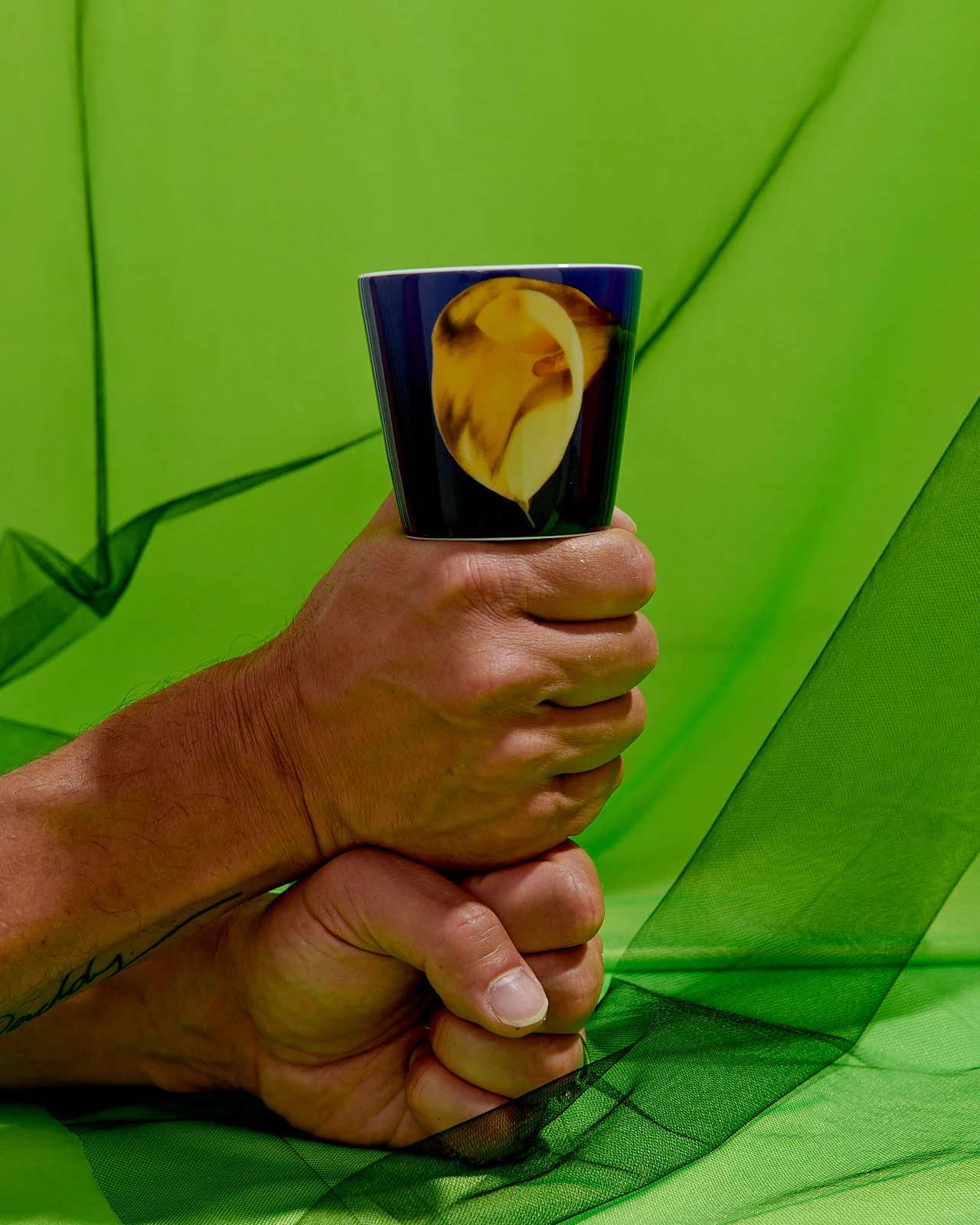 ROBERT MAPPLETHORPE YELLOW CALLA LILY PERFUMED PORCELAIN CANDLE - Image 2