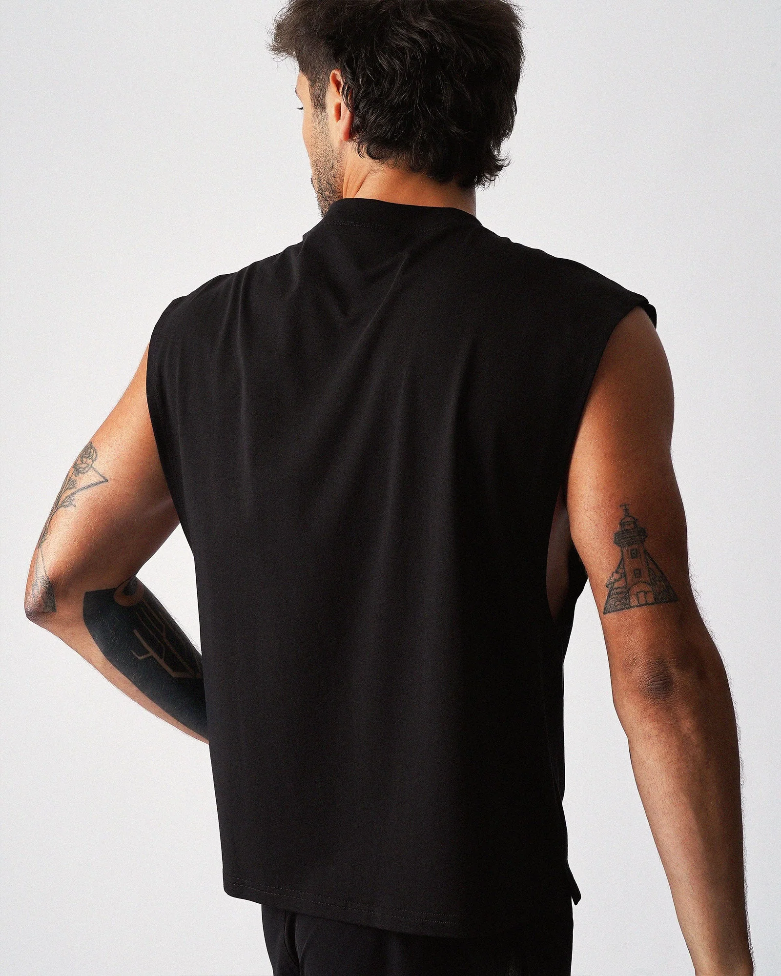 TEAMM8 Strike Box Muscle Tank 2.0. - Black - Image 3