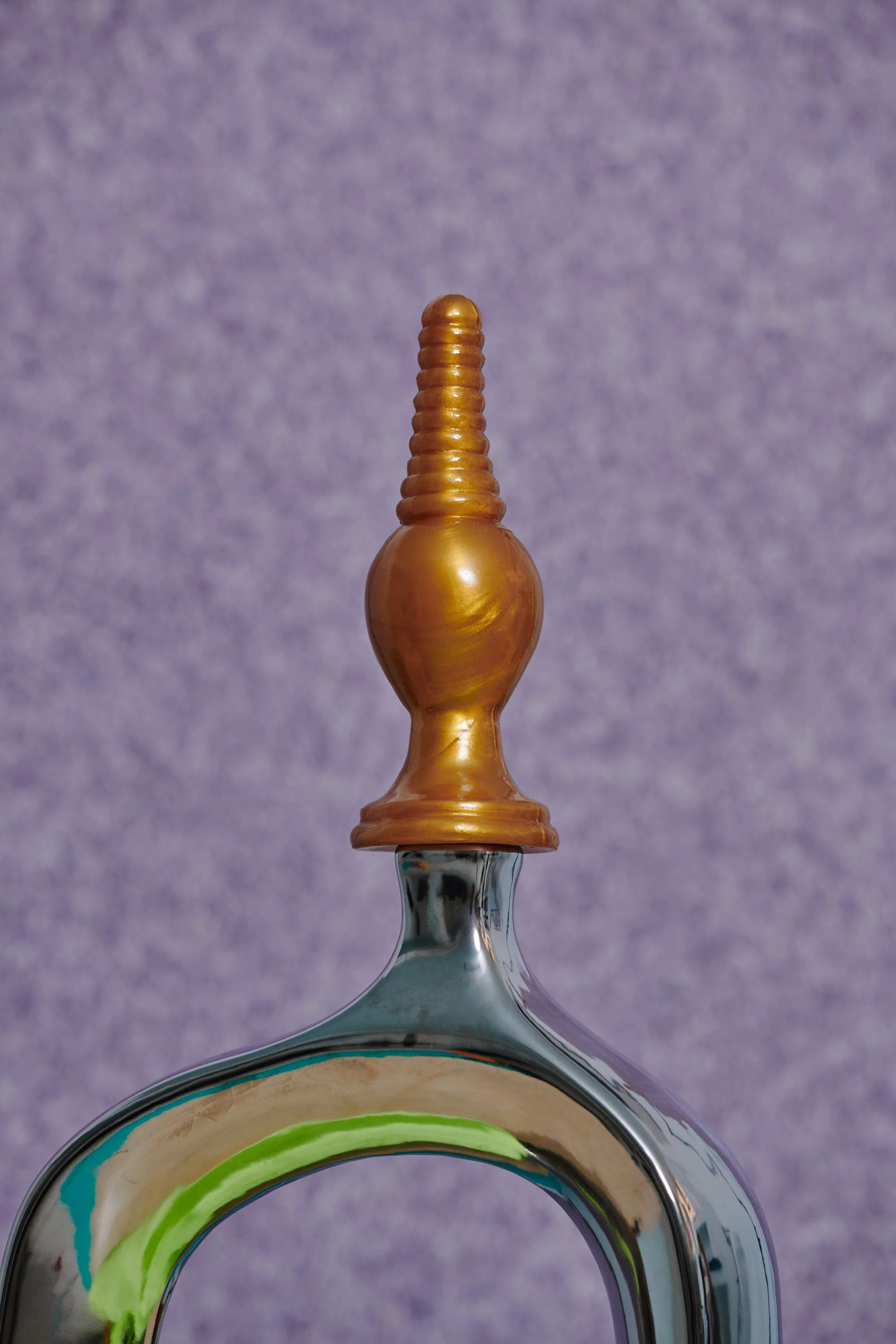 The King Butt Plug - Gold - Image 3