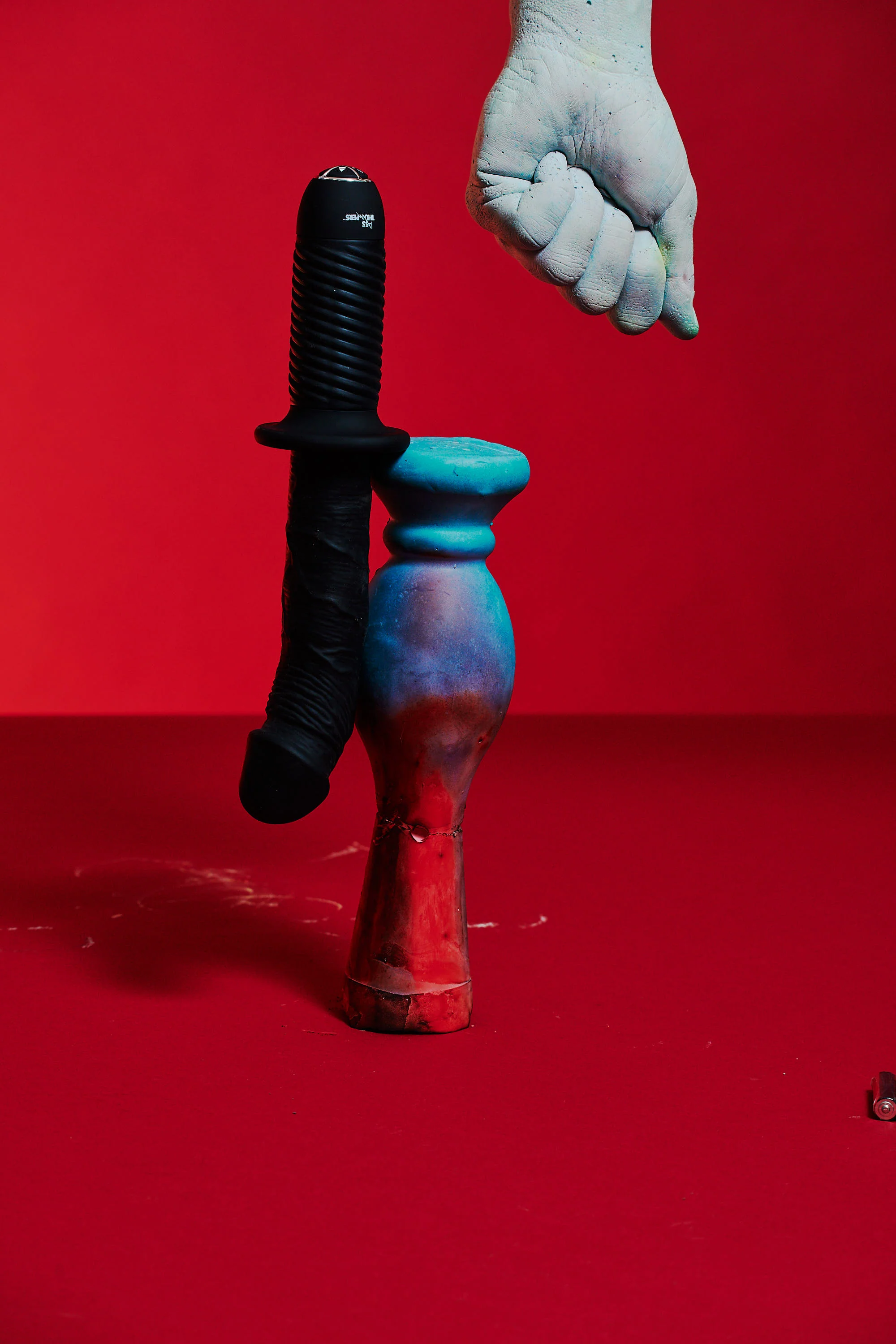 The Large Realistic 10X Silicone Vibrator with Handle - Image 9